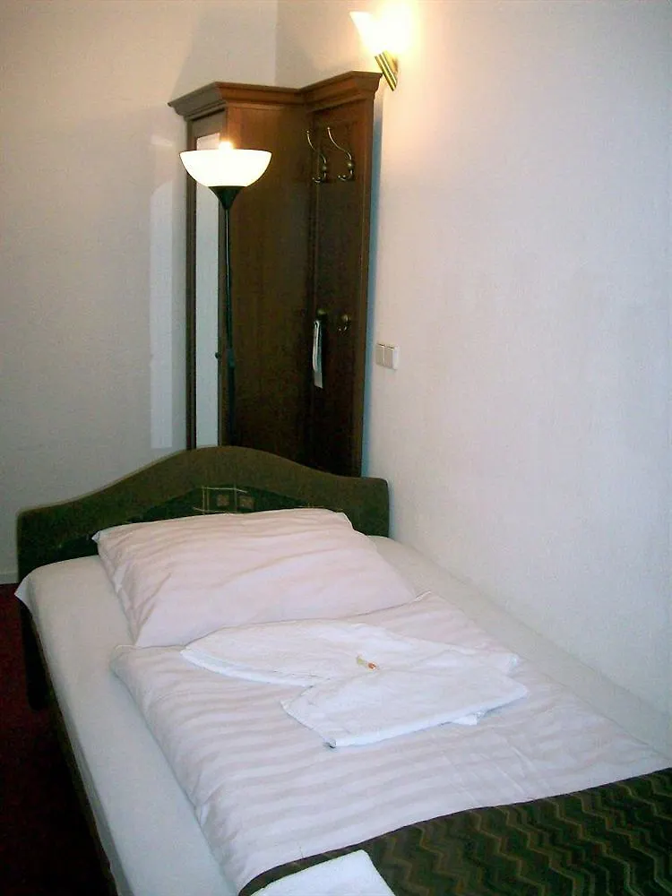 Hotel Amelie Berlin 3*,